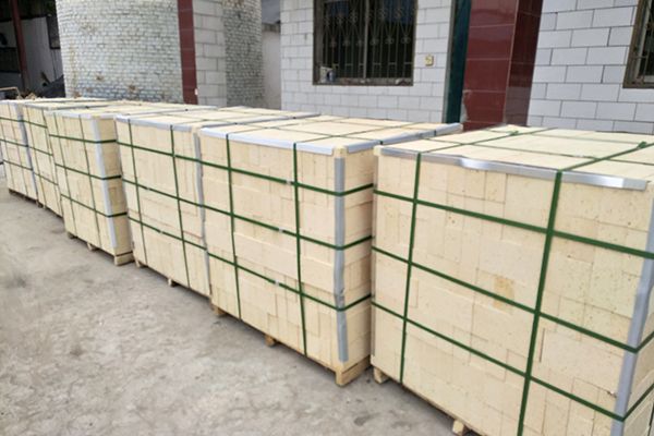 高铝砖用炉顶耐火材料逐渐被硅砖取代